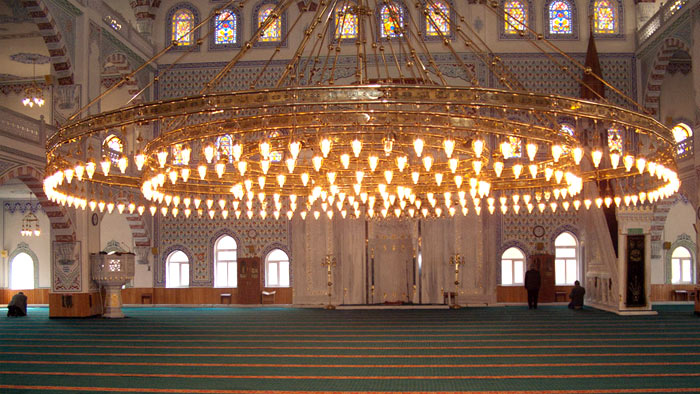 İstanbul Sultan Çiftliği Cami Avizesi